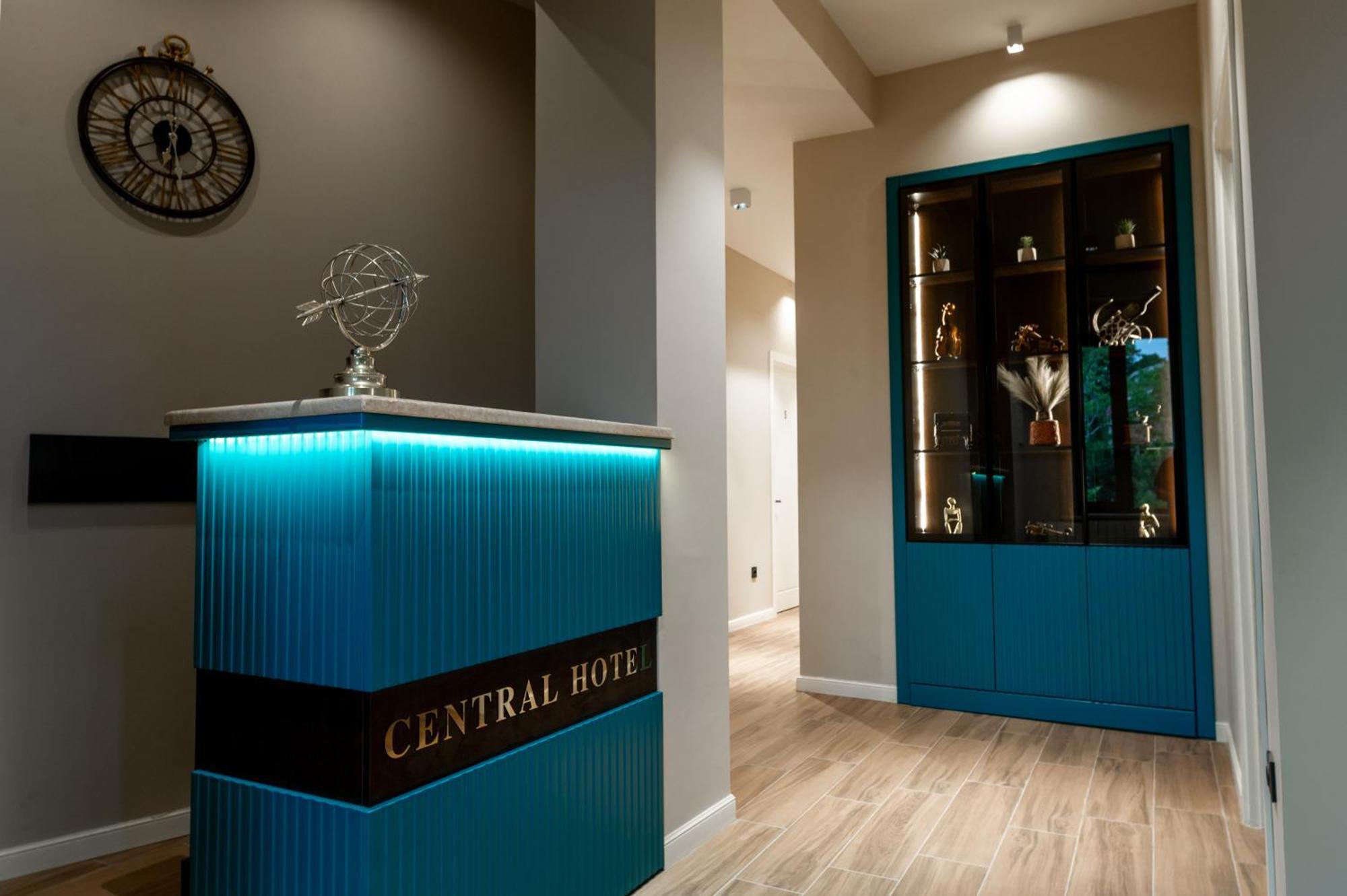 Central Hotel Kʼutʼaisi Exterior foto
